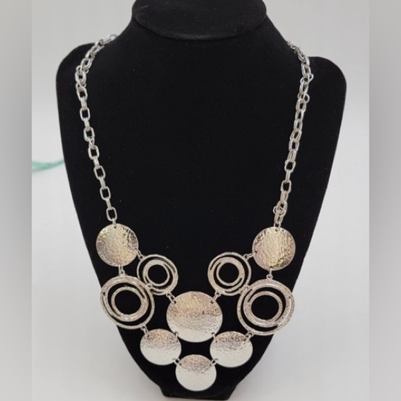New Directions Statement Necklace Silver Geometric Design Costume Jewelry NWT - Picture 1 of 3